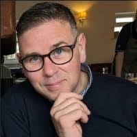 Andrew Mallinson's Instagram, Twitter & Facebook