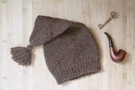 16 in the period of the tetrarchy and subsequently a distinctive type of round, brimless hat known as the pannonian cap ( pileus pannonicus ) was worn as part of a roman soldier's costume, though it also seems to have been worn by. Voyageur Hand Knitted Cap Liberty Cap Coureur Des Bois Toque Machault Cap Patriots Hat Historical Hat Toque Historical Hats Hand Knitting