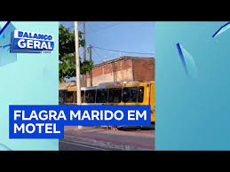 Mulher causa confusão ao flagrar marido saindo de motel com amante - YouTube