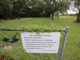 Hartsdale pet cemetery, the first pet cemetery in the u.s., houses over 100,000 animals on its five acres. Sleepy Hollow Pet Cemetery Offers Place To Remember Lost Companions Latest Headlines Wacotrib Com