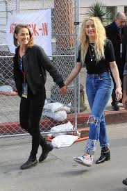 Amber kept oonagh paige heard's birth a secret until just a few days ago and fans. Amber Heard Starportrat News Bilder Gala De