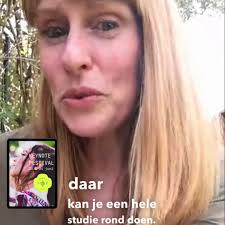 Esther Dick is experte in energiebewustzijn en hoe wij als mens, samen,  kunnen ontwaken. , Ze werkt in groepen en met de energie van de dieren en  de natuur, zoals ze doet in haar opstellingswerk met ...