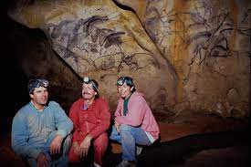 It is situated on a limestone cliff above the former bed of the ardèche. The Discovery Of The Chauvet Cave Grotte Chauvet Unesco World Heritage Site Google Arts Culture
