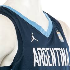 Como en más del 95% de las zapatillas, los talles arg (argentinos) no figuran en las cajas, sólo figuran. Camiseta Basquet Argentina Limited Nike Digital Sport