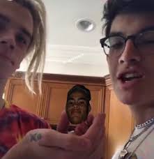 hannah // fan acc (@focusarreaga)