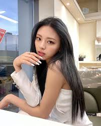 Discover more posts about itzy yuna. 210321 Itzy Instagram Update Yuna Kpopping
