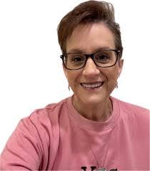 Lisa Bosco's Instagram, Twitter & Facebook