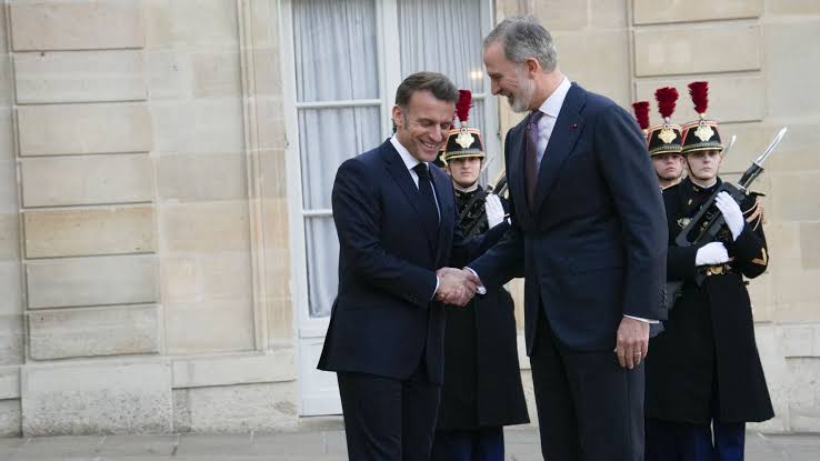 Los Reyes Felipe VI y Letizia recibirán a los Macron el 17 de septiembre |  El Correo