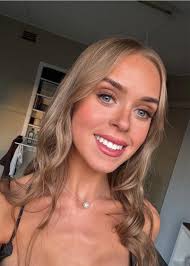 Hello! Looking for recommendations for someone to put up a fence along my  garage (garage is 200mm away from property line)