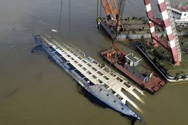 yangtze ferry disaster: chinese