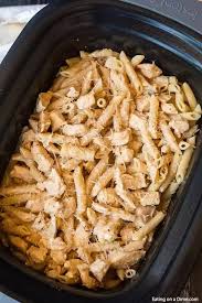 Crock Pot Olive Garden Chicken Alfredo Pasta Delicious And Easy Recipe Chicken Slow Cooker Recipes Alfredo Pasta Pasta Recipes Alfredo