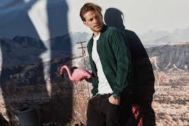 He is an actor, known for jeziorak (2014), pakt (2015) and botoks (2017). Sebastian Fabijanski W Elle Man Cytaty Z Wywiadu Elle Man