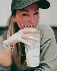 𝙸𝚗𝚍𝚒𝚛𝚊 𝚃𝚘𝚛𝚛𝚎𝚜 𝙿𝚛𝚊𝚍𝚘 (@indiratorresprado) • Instagram  photos and videos