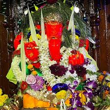 Chabbi Ganapathi 🙏🏻 The popular Ganesh festival is celebrated as Chabbi Ganeshotsava in Chabbi near Hubballi in the Dharwad district of Karnataka. The history of Chabbi Ganeshotsava goes back to 1827 when