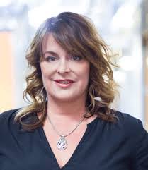 Lisa Arledge's Instagram, Twitter & Facebook