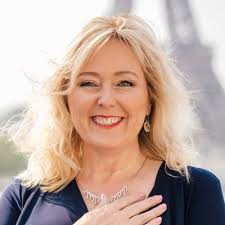 Suzanne Lujan (@suzlujan)