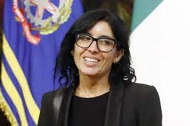 Poi la stessa dadone ha affondato il colpo: Fabiana Dadone Chi E Il Nuovo Ministro Delle Politiche Giovanili
