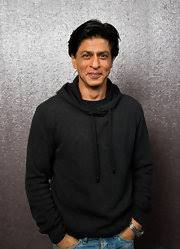 Самые новые твиты от shah rukh khan (@iamsrk): Shahrukh Khan Style Fashion Looks Stylebistro