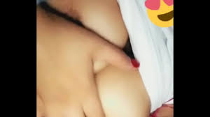 Me muestra sus tetas - XNXX.COM