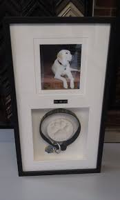 8 Keepsake Crafts That Honor The Memory Of Loved Ones Diy Dog Stuff Pet Memorials Paw Print Ornament