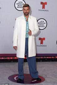 © 2021 billboard media, llc. Ricky Martin Kommt Mit Stil Zu Den Latin American Music Awards 2021 Aktuelle Boulevard Nachrichten Und Fotogalerien Zu Stars Sternchen