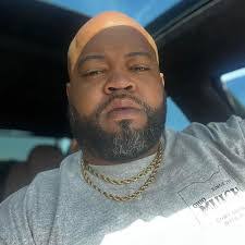 Kat Frazier's Instagram, Twitter & Facebook