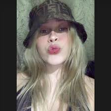 Stream Tamara Benitez music