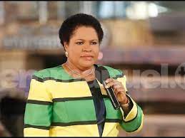 Evelyn joshua, wife of late founder of synagogue church of all nations, (scoan) pastor t.b. Scoan 29 01 17 God Is Who He Is By Evangelist Evelyn Joshua Youtube