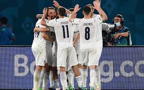 Azzurri prend la tête avec un magnifique but de pellegrini, concède immédiatement l'égalisation de van de beek. Turquie Italie 0 3 La Squadra Azzurra Impressionne Pour Son Entree Dans L Euro Le Parisien