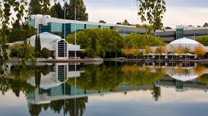 The campus has more than 75 buildings on 286 acres, as of 2018.1. Nike S Oregon Employment Climbs Above 12 000 Portland Business Journal