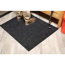This easy to install, durable, vinyl plastic floor runner will extend the life of your carpeting in high foot traffic areas of resilia plastic floor runners protect carpets from allergens carried in from shoes or pets. Utility Runners By The Foot At Lowes Com