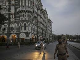 The maharashtra government on thursday decided to extend the covid safety precautions including on weekends complete lockdown was imposed. India S Maharashtra State Imposes 15 Day Lockdown To Slow Covid 19 Spread India Gulf News