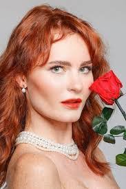 Stephanie Biddle's Instagram, Twitter & Facebook