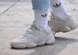 Stadium goods is proud to present our spring style guide on how to wear yeezys. 5 Ways To Style The Yeezy 500 Blush Desert Rat The Sole Supplier
