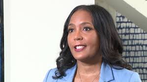 A familiar face to many in Georgia politics has announced they're running  for governor. Full story:  https://www.13wmaz.com/article/news/politics/keisha-lance-bottoms-running-georgia-governor-2026/85-b1f4138e-ab0b-47aa-8d2d-85dfbf270d80?utm_medium  ...