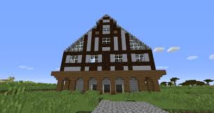 In the pixelated world, players mine for resources that they can use to craft all kinds of different things, like. á… Mittelalterliches Museum In Minecraft Bauen Minecraft Bauideen De