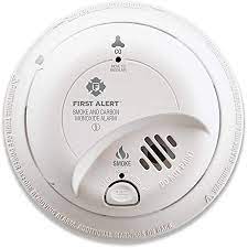 Similar in size and shape to a standard carbon monoxide detector, this model from first alert is also equipped to detect natural gas or methane. First Alert Brk Sc9120b Hardwired Smoke And Carbon Monoxide Co Detector With Battery Backup 1 Pack Amazon Com