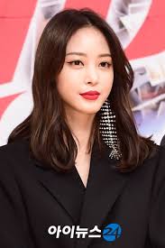 한예슬 "룸살롱에서 일한 적 없다…법정에서 가리자"