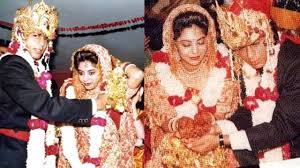 As shah rukh khan & wife gauri took home the most stylish couple award at the recently held ht most shahrukh khan family with wife gauri , sons aryan, and abram & daughter suhana. Throwback Bollywood When Shah Rukh Khan Asked Wife Gauri To Wear Burqa Change Her Name To Ayesha