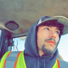 6300 miles, like new. Clear title. 1L お利 含利四净E4 NEW ስግግ د 國