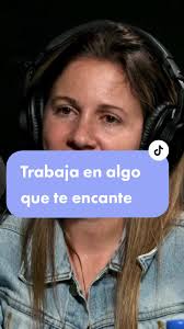 Hablando con la #ceo Déborah Dana en el episodio 237 de @dementespodcast.  Disponible en YouTube y Spotify! #autoestima #trabajo #selflove #sabiasque  #exito #parati #bienestar