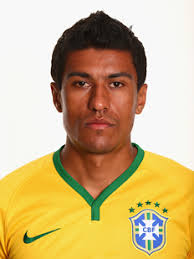 Paulinho began his playing career with pão de açúcar, joining the youth squad in 2004. Jose Paulo Bezerra Maciel Junior Ecured