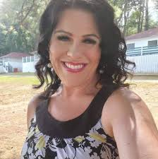 Linda Bones (@linda.bones.7) • Facebook, Connect with friends