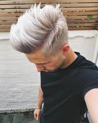 Voici quelques photos de coloration cheveux blancs afin de vous donner des idées de couleur pour vos cheveux. 1001 Idees Teinture Blonde Homme D Or Blanc Et De Platine