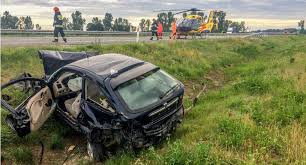 Do zdarzenia doszło 17.07.2019 pomiędzy węzłem konotopa, a węzłem mory, na jezdni w kierunku marek.wzięły w nim udział dwa samochody osobowe i dwa ciężarowe. Powazny Wypadek Na S8 Olesnica Nolesnica Pl