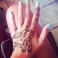 10 Unusual Uses Of Henna And How To Use It On Hair Henna Tattoo Designs Henna Elephant Tattoos Henna Tattoo