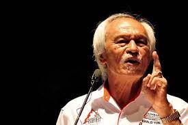 Tan sri khalid yunus , an avid and experienced mountaineer, is the advisor for expedition100. Dato Haji Mohd Khalid Bin Mohd Yunus 2011 Olympic Council Of Malaysia