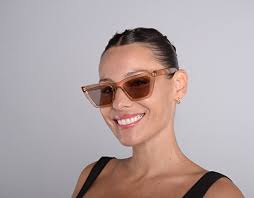 Pampita Fontenla Projects :: Photos, videos, logos, illustrations and  branding :: Behance