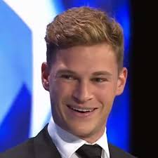 Uefa champions league‏verified account @championsleague feb 8. Fc Bayern Verwirrung Um Joshua Kimmich Riesen Blamage Fur Tv Moderatorin Fussball
