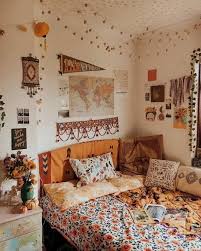 31 Modern Retro Vintage Style Bedroom Ideas Bedroomdecor Bedroomdesign Bedroomideas Beautifu College Dorm Room Decor Dorm Room Wall Decor Dorm Room Decor